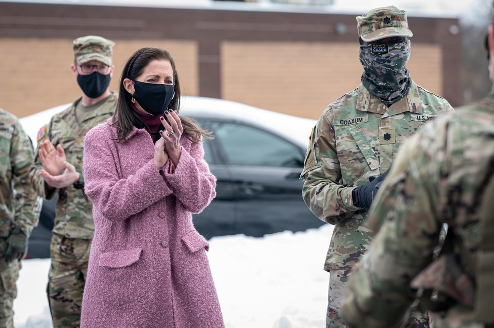 New Jersey First Lady visits National Guard returning from D.C.