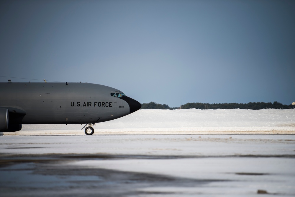 Misawa operates through record breaking December snowfall, demonstrates joint and allied force readiness