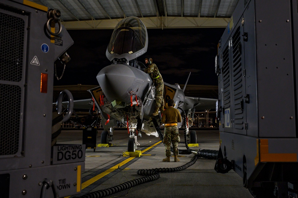 Light it up, Red Flag F-35 night maintenance