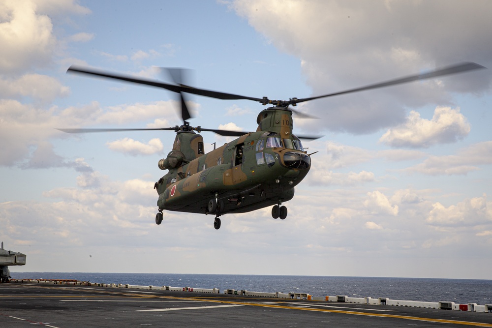 JGSDF CH-47 lands on the America