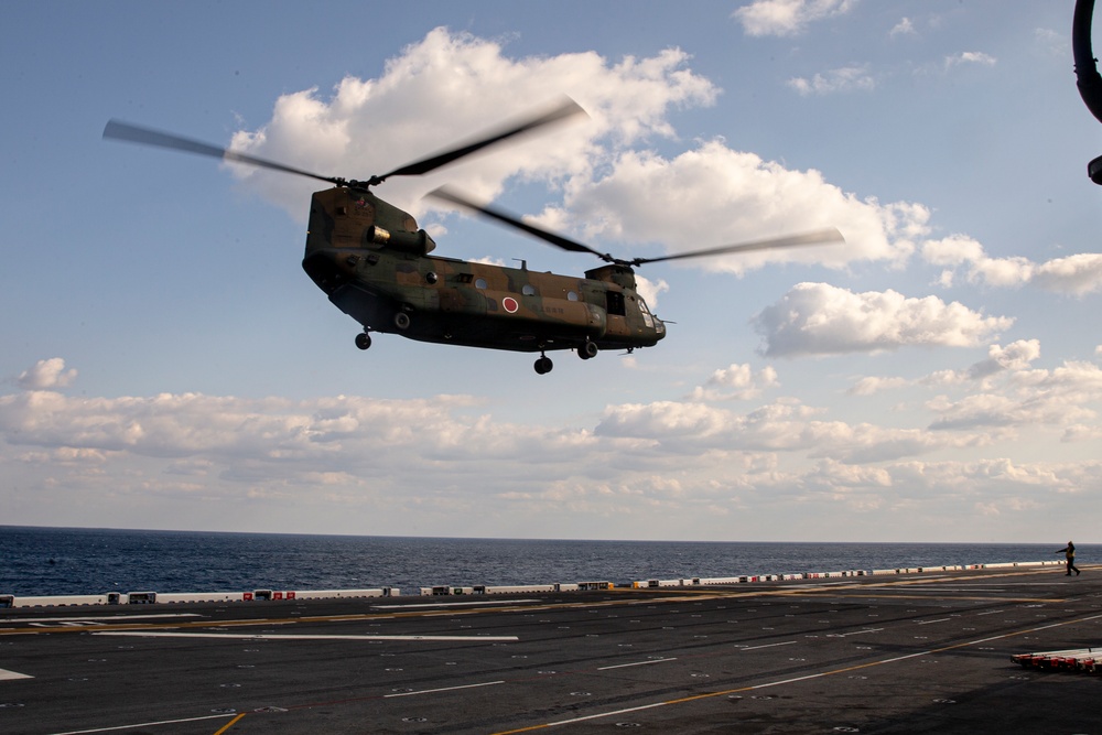 JGSDF CH-47 lands on the America