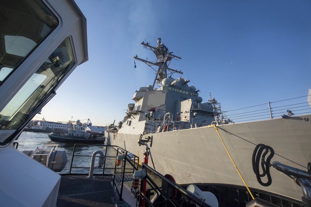 USS Rafael Peralta (DDG 115) changes homeports, arrives at Commander, Fleet Activities Yokosuka