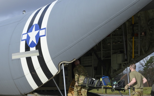 86th AW completes first NPC-L patient movement