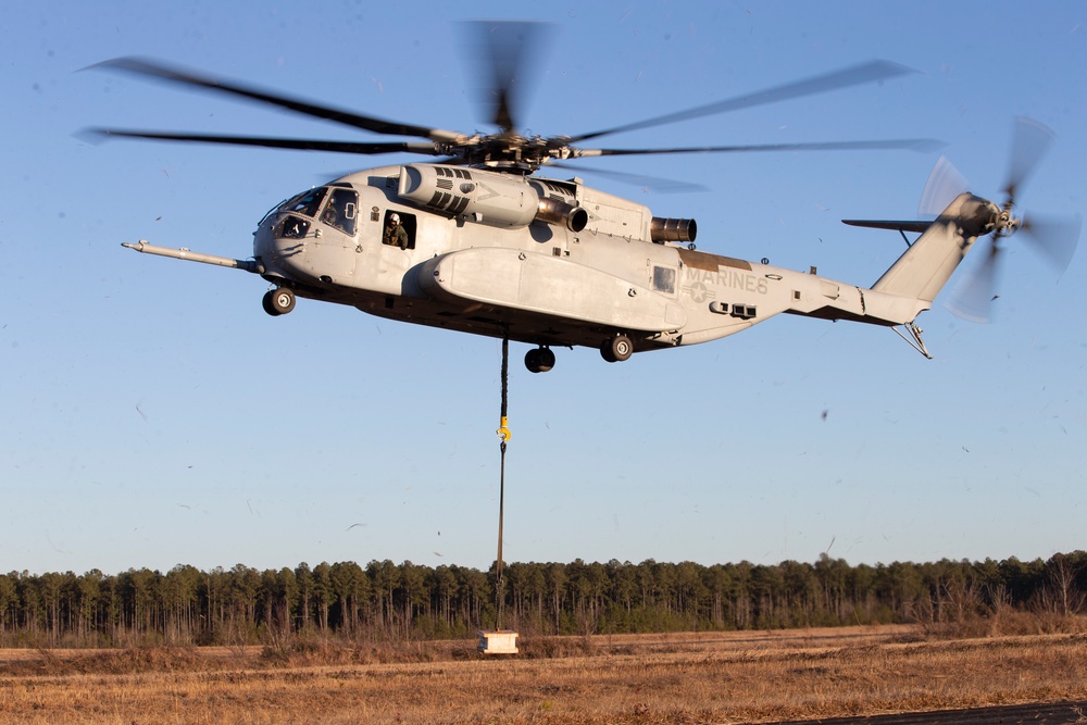 Hail to the King: CH-53K &quot;King Stallion&quot; tests its heavy-lifting capabilities