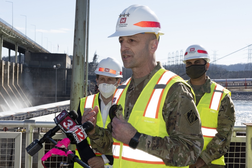 Chief of engineers visits Chickamauga Lock Replacement Project