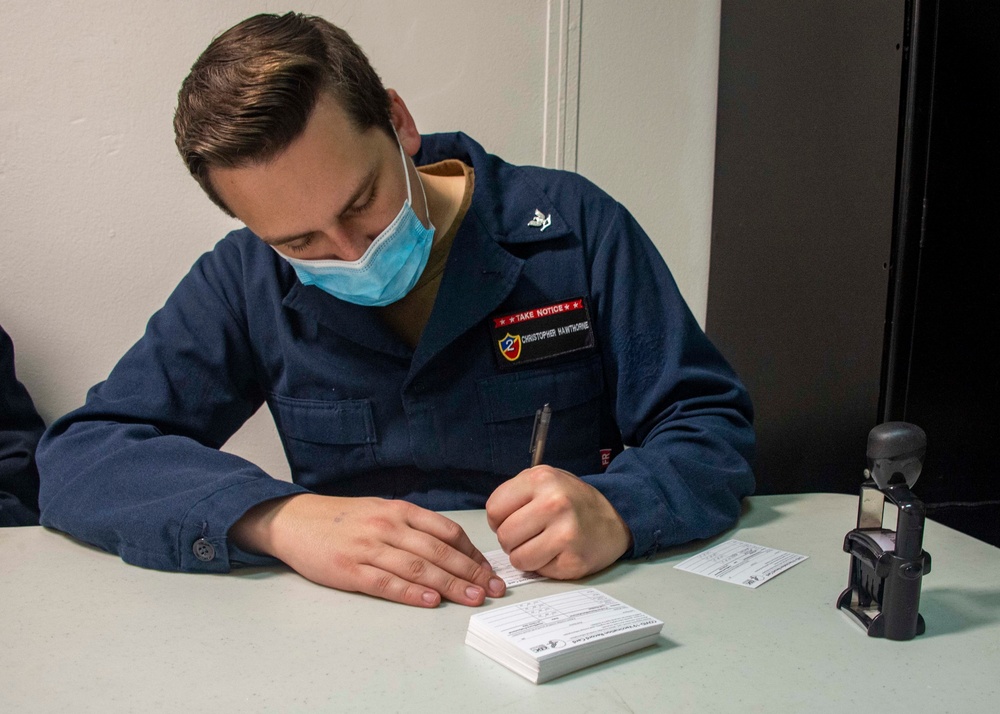 Essex First Pacific Fleet Ship to Receive Vaccinations Aboard Ship