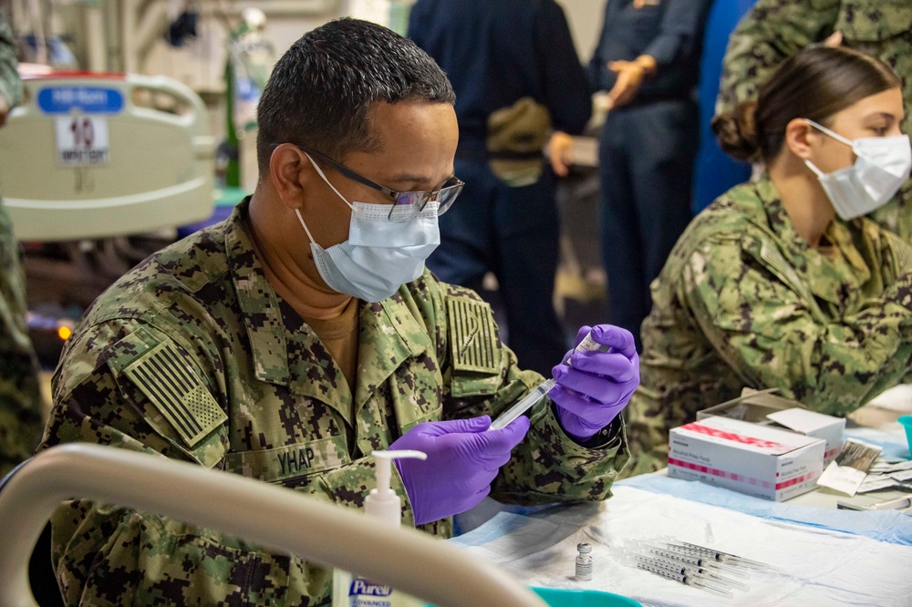 Essex First Pacific Fleet Ship to Receive Vaccinations Aboard Ship