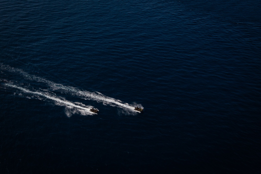 USS Ohio joint operations with Force Recon Marines