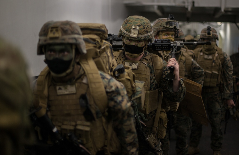 Marines with BLT 3/4 train in Okinawa