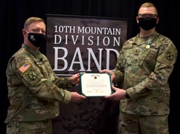 10th Mountain Division Band member recognized for actions during garage fire