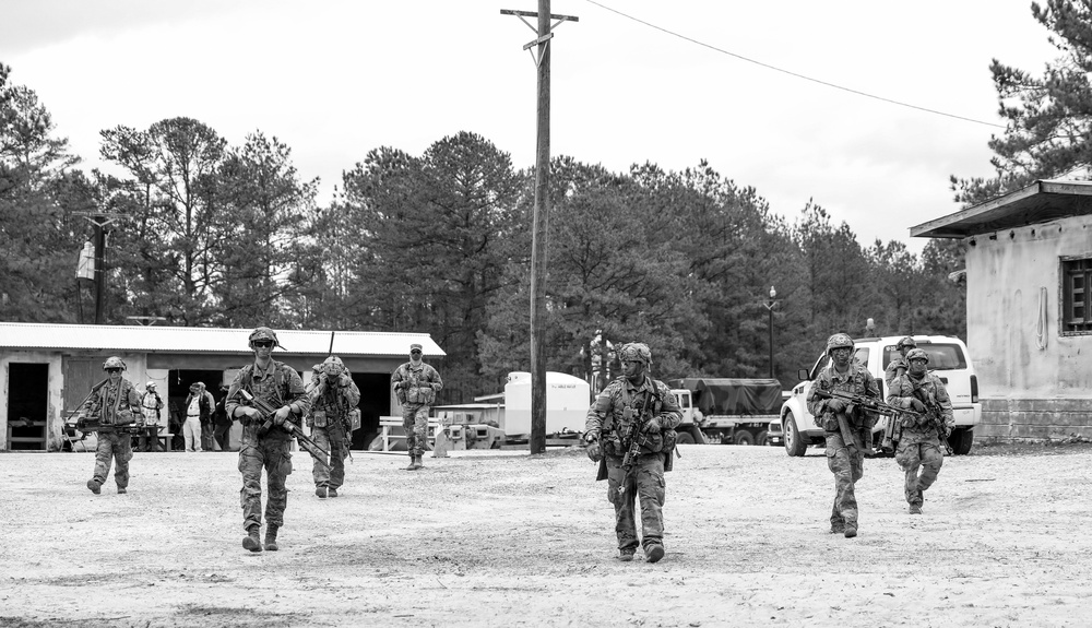 Panthers Conduct Patrol During JRTC Rotation 21-04