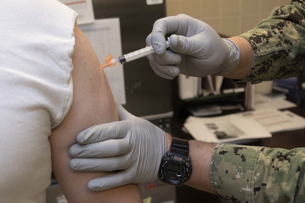 Recruiting Headquarters Receives COVID Vaccine