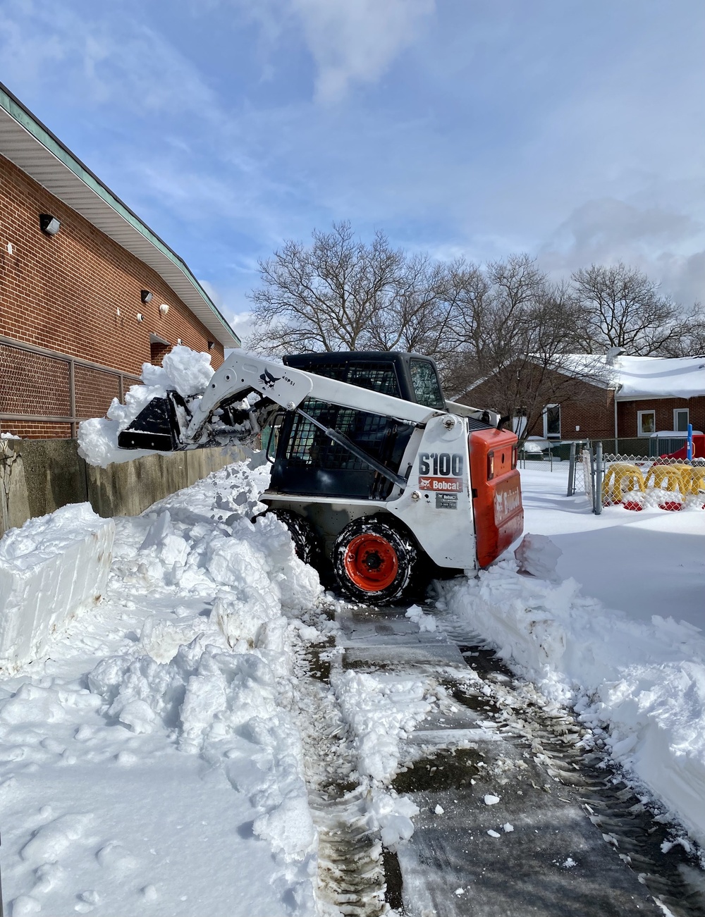 Fort Hamilton perseveres through winter storm