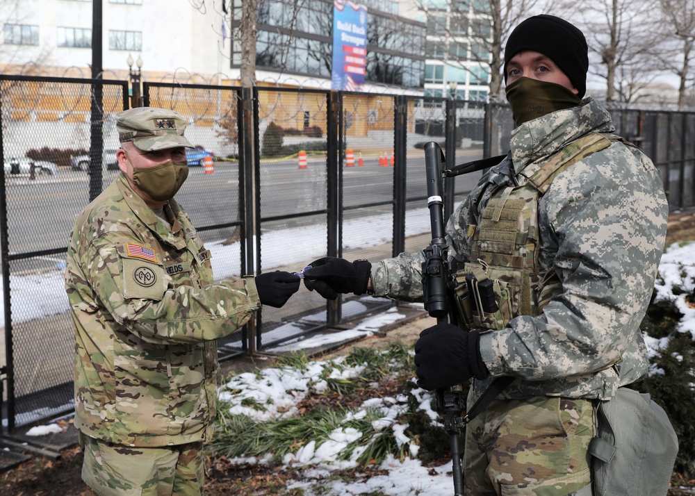 New York Adjutant General visits Guardsmen in Nation’s Capital