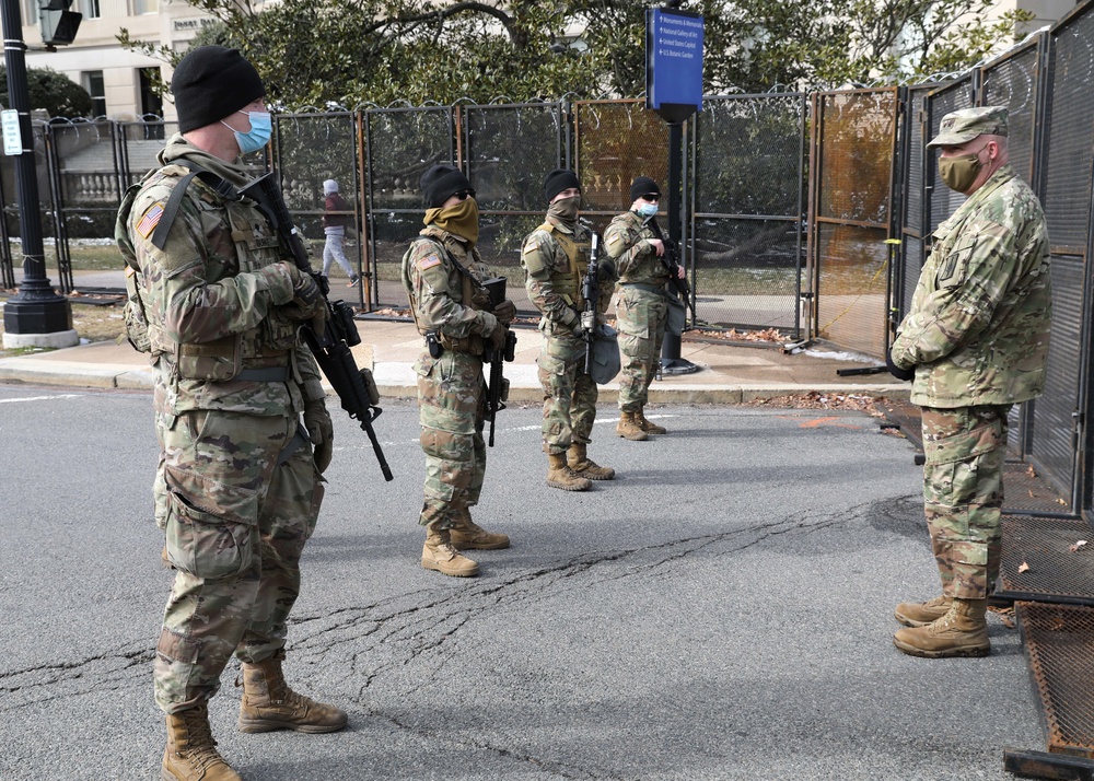 New York Adjutant General visits Guardsmen in Nation’s Capital