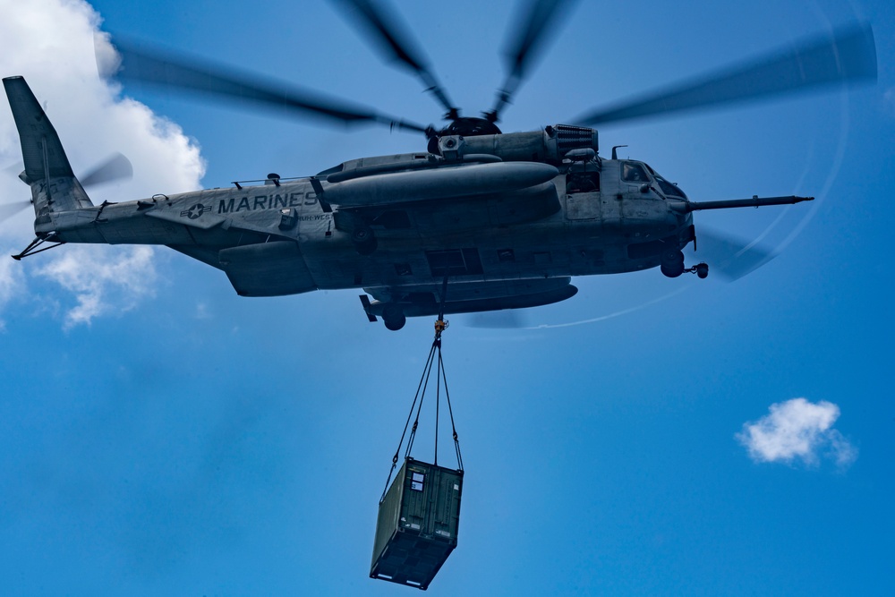 CLB-15 Marines conduct helicopter support team operations aboard USS Somerset