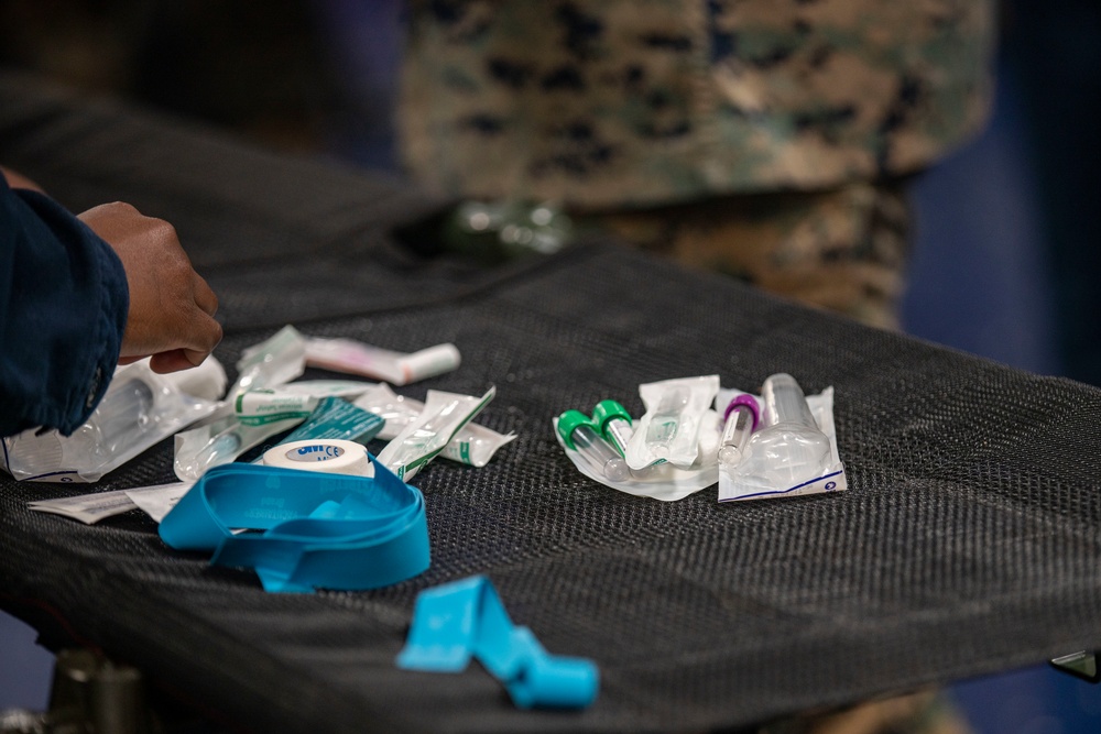 Sailors aboard USS Makin Island conduct mass casualty training event