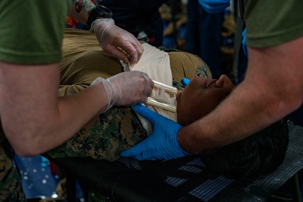 Sailors aboard USS Makin Island conduct mass casualty training event