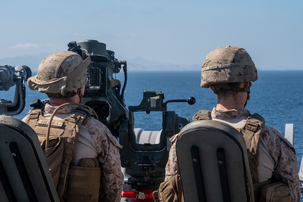 USS Somerset transits Strait of Hormuz