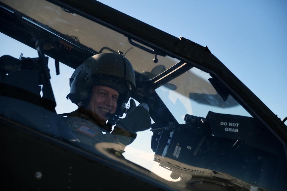 Gen. Hokanson 1-130th Attack Recon Battalion visit