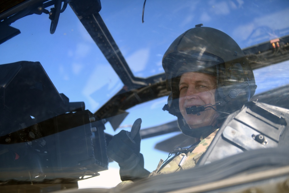 Gen. Hokanson 1-130th Attack Recon Battalion visit