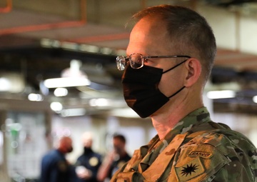Cal Guard Col. Wooldridge tours Sacramento Capitol Building