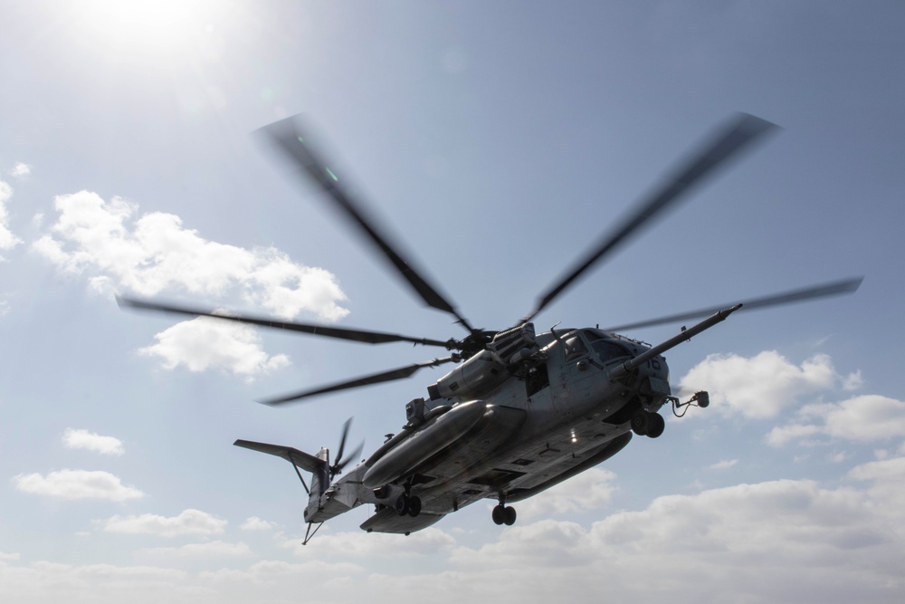 Recon rehearses VBSS aboard USS Ashland