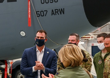 Oklahoma Governor visits Okies