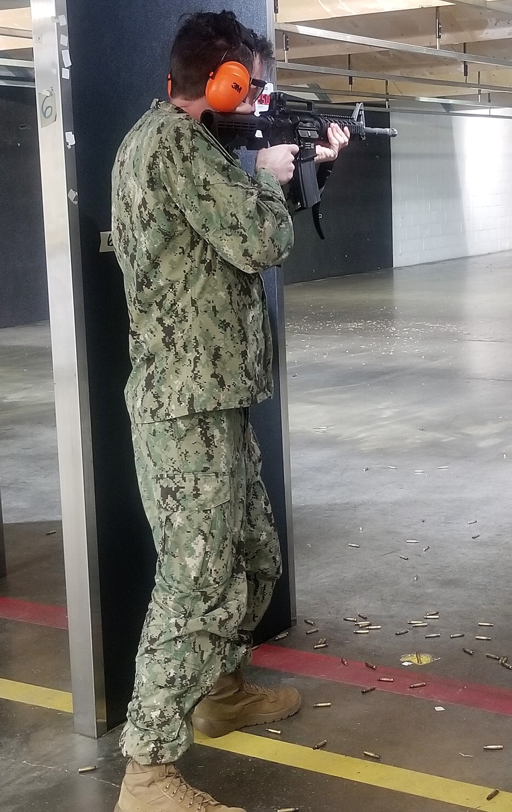 MSRON Sailors Conduct Weapons Qualifications