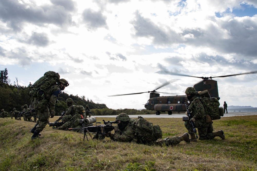 31st MEU and JGSDF conduct beach landing exercise