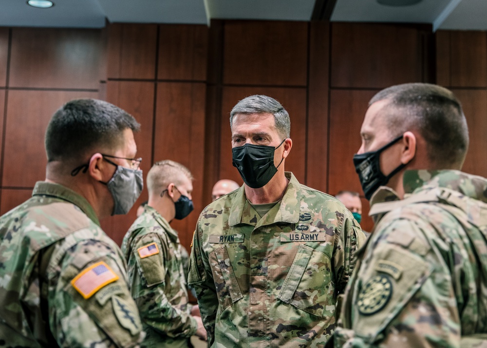 Brig. Gen. Robert Ryan visits Task Force Independence