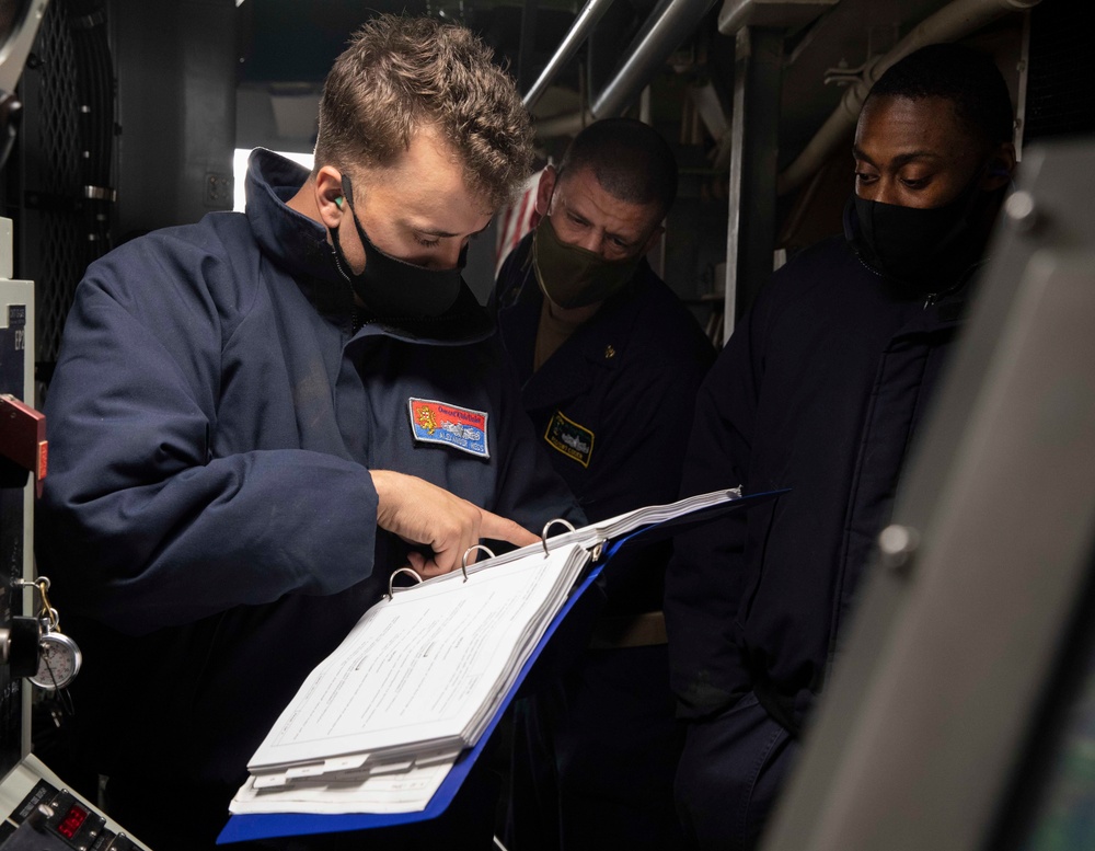 USS Benfold Live-Fire Exercise