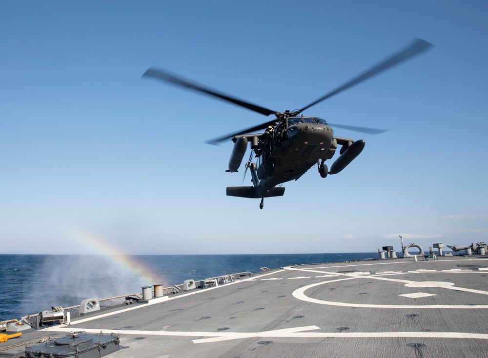 USS Benfold Conducts Black Hawk Flight Operations