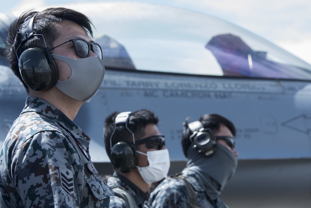 Koku Jieitai service members ACE refueling training