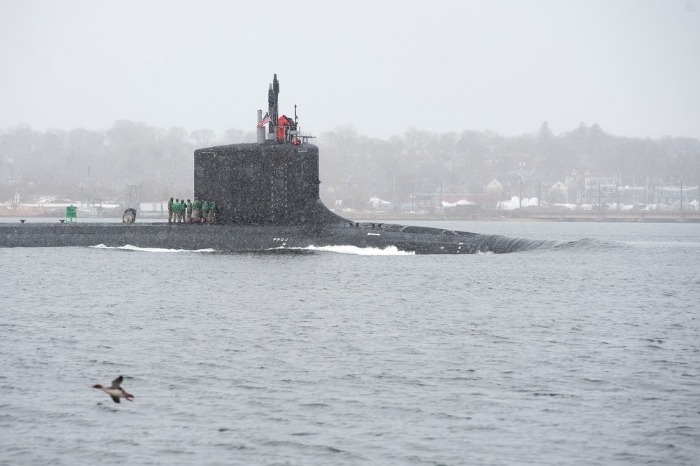 USS Vermont (SSN 792) Returns to Submarine Base New London