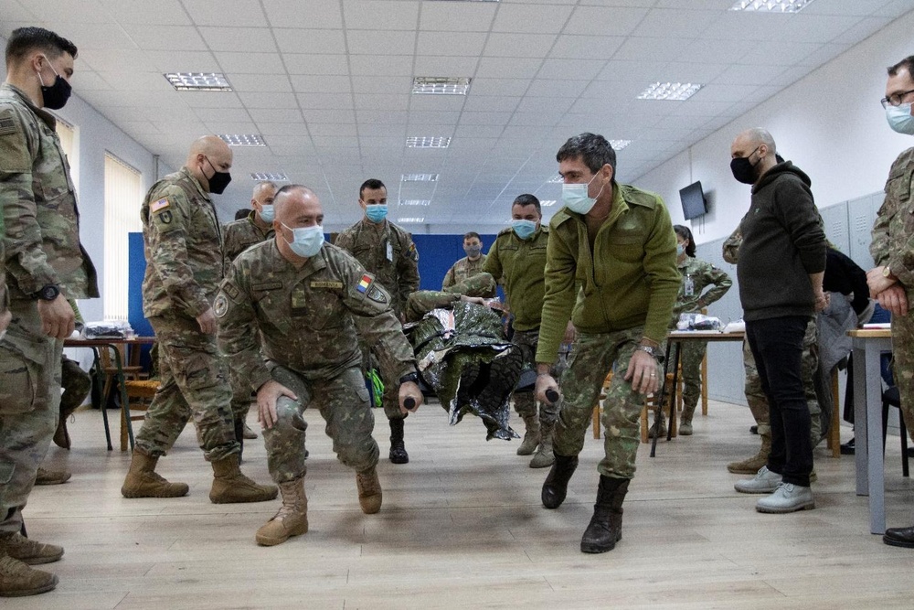 US Army Civil Affairs, Medics Teach Combat Lifesaver Course to Romanian Land Forces