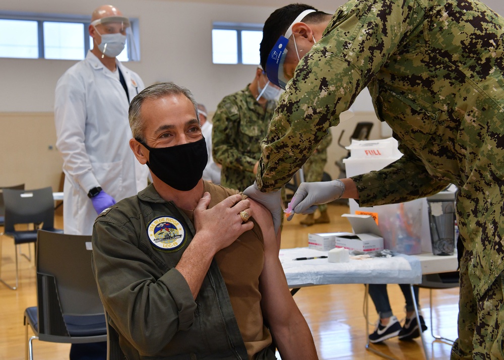 Blue Ridge Sailors Receive COVID-19 Vaccine