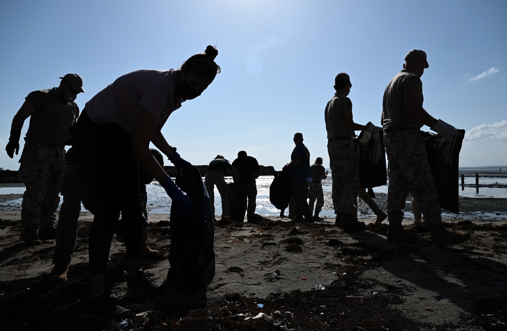 Civil Affairs East Africa Team, local partners clean Djiboutian beach