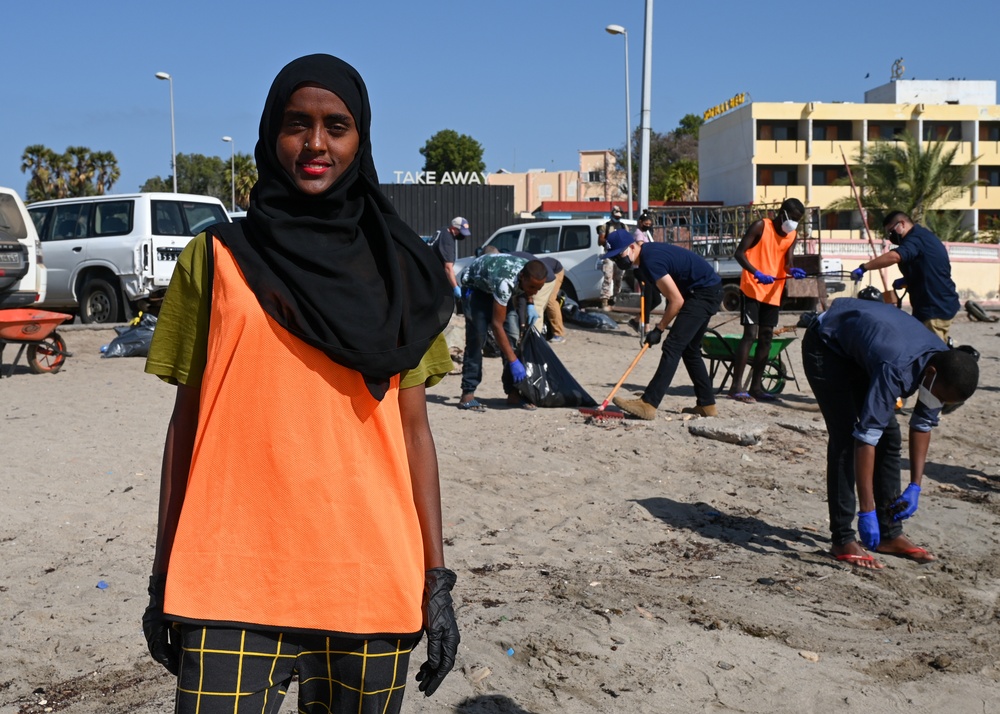 Civil Affairs East Africa Team, local partners clean Djiboutian beach