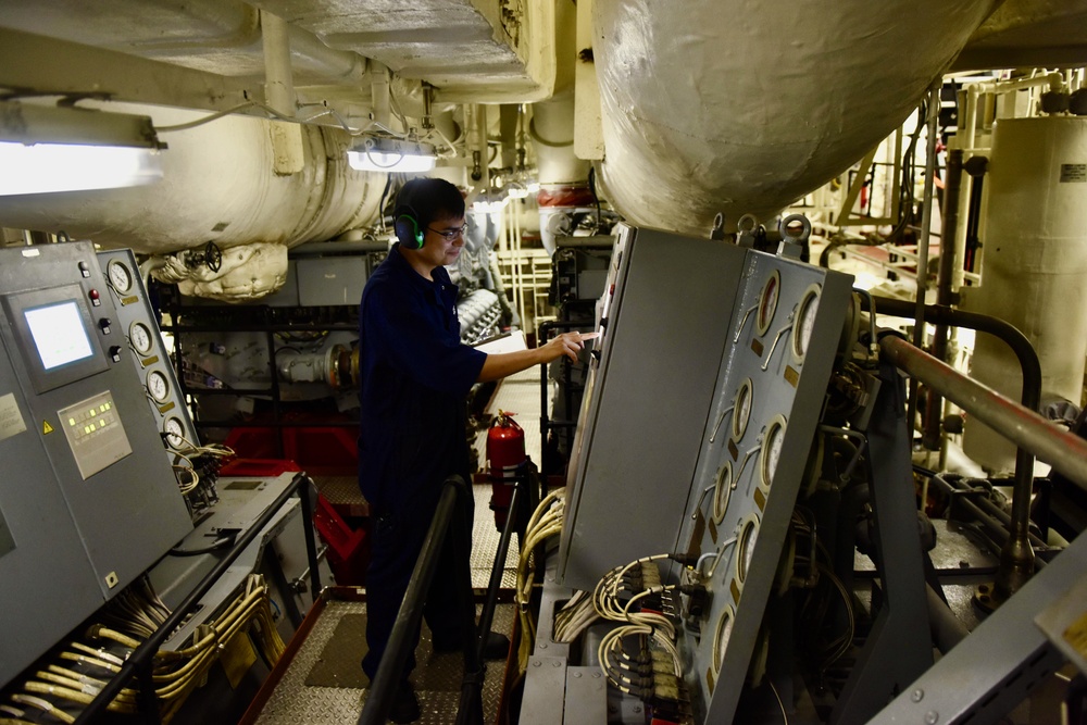 USCGC Stone (WMSL 758) engineroom rounds