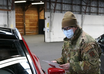 Washington ANG Commander tours Clark County Fairgrounds COVID-19 vaccination site