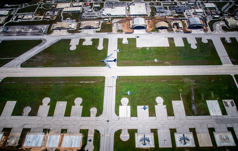 Koku-Jieitai, U.S. Aircraft perform flyover of Guam during Cope North 21