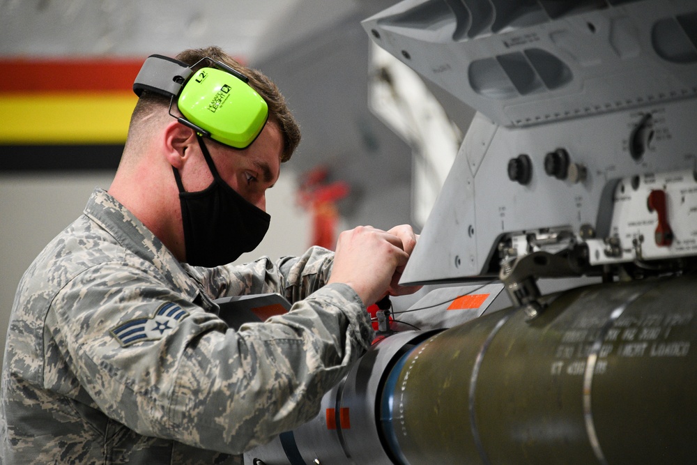 Airmen compete in annual weapons loading competition