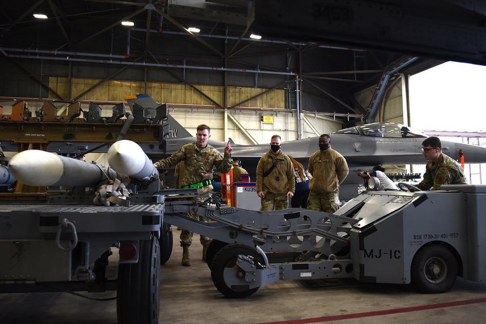 Wolf Pack brings the heat for Annual Load Crew Competition