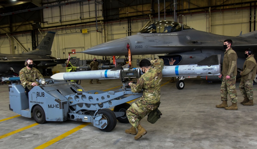 Wolf Pack brings the heat for Annual Load Crew Competition