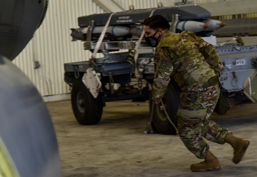 Wolf Pack brings the heat for Annual Load Crew Competition