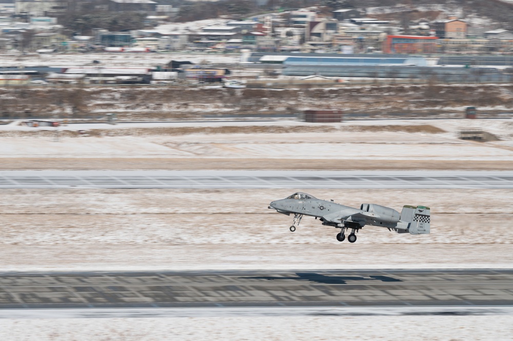 25th FS flies over Osan