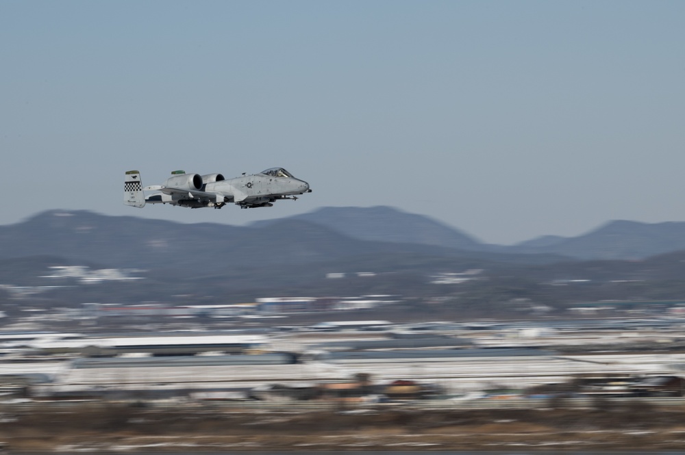 25th FS flies over Osan