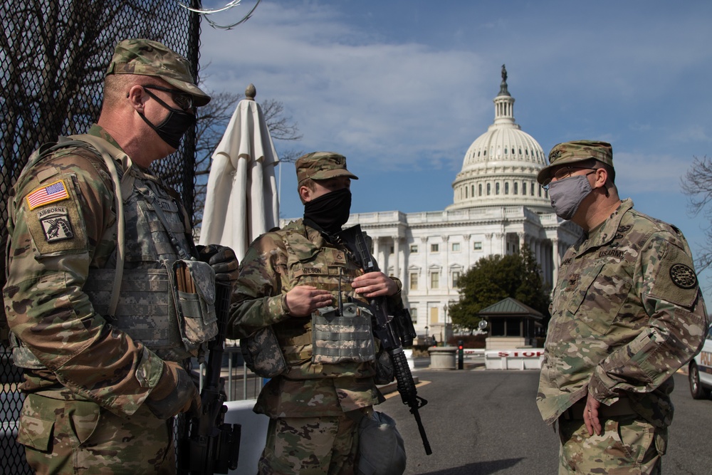 Col. Chris McKinney Visits Perimeter Security Troops in DC