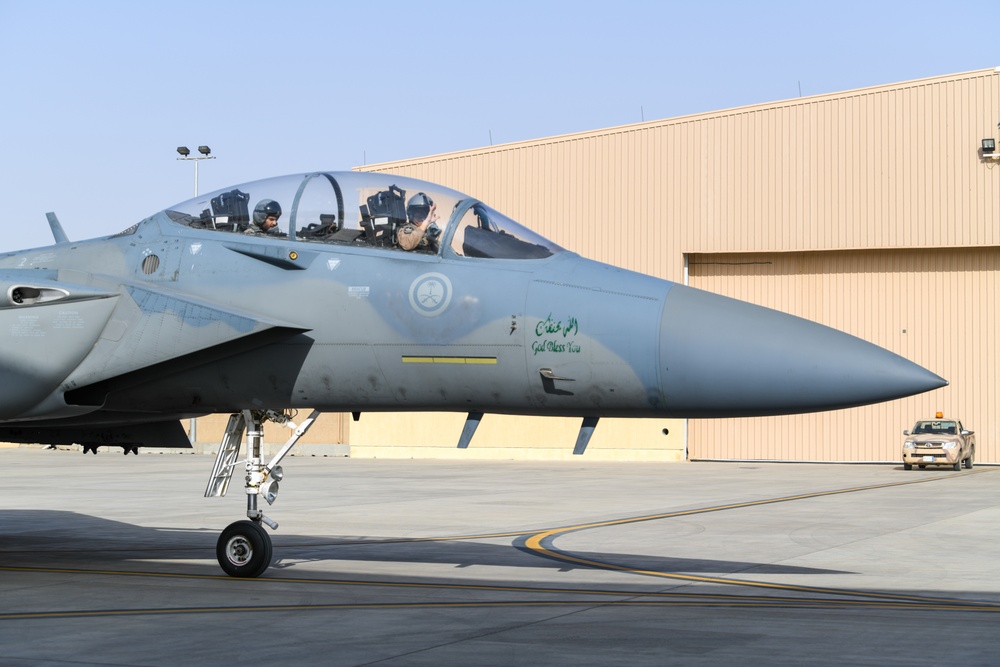 77th EFS, FGS integrate with RSAF at King Faisal Air Base